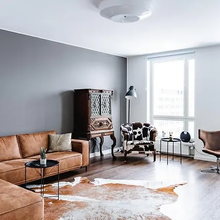 90M2 On Pedestrian Street On Top Floor, Penthouse Suite, Great View! Incl Linen And All Pori Exterior photo