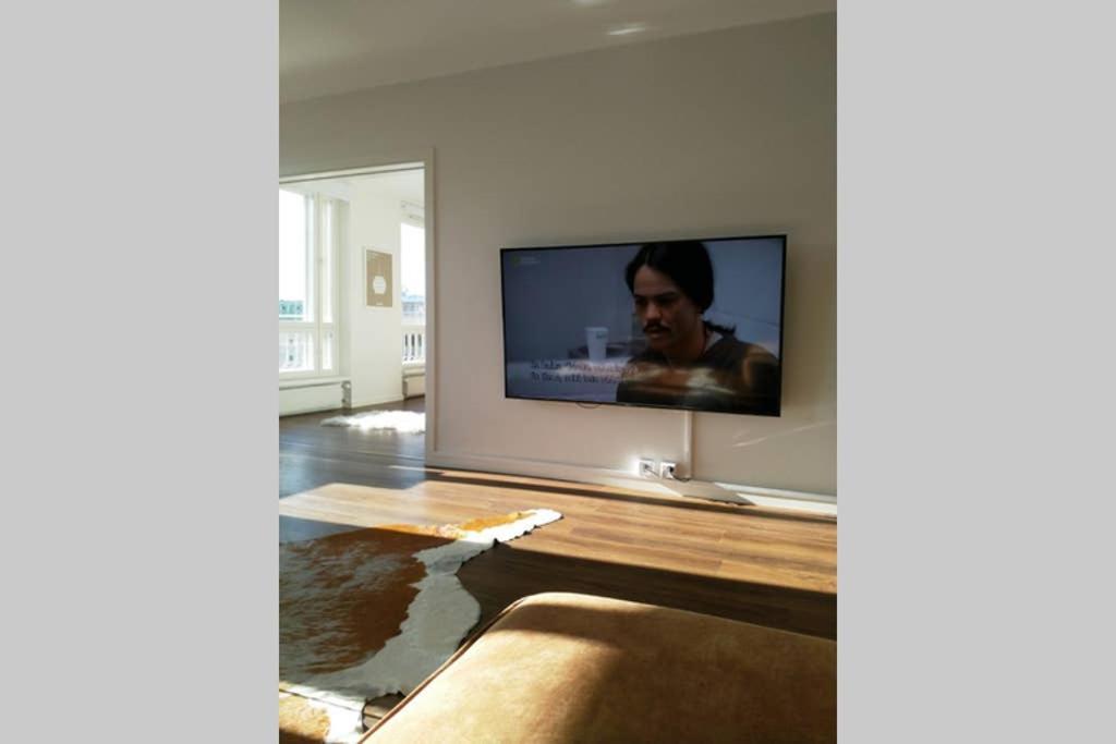 90m2 On Pedestrian Street On Floor, Penthouse Suite, Great View! Incl Linen And Appartement *